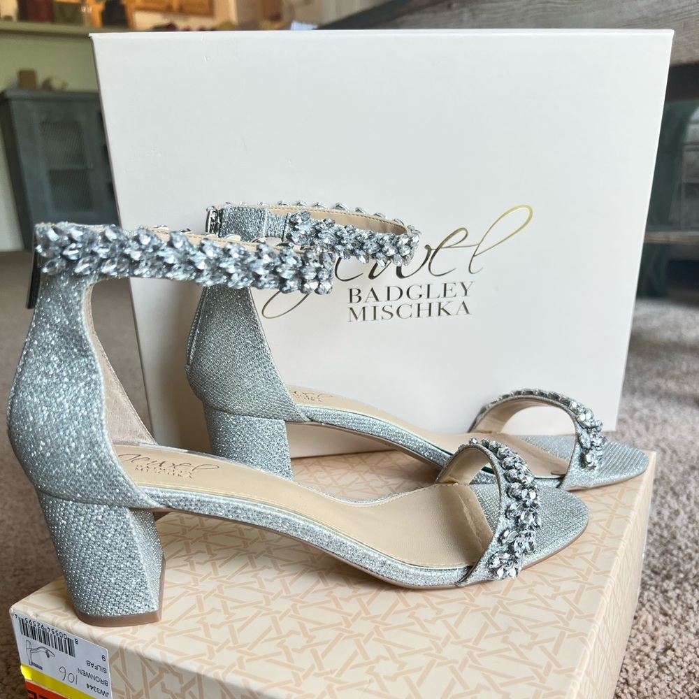 Jewel Badgley Mischka Heels